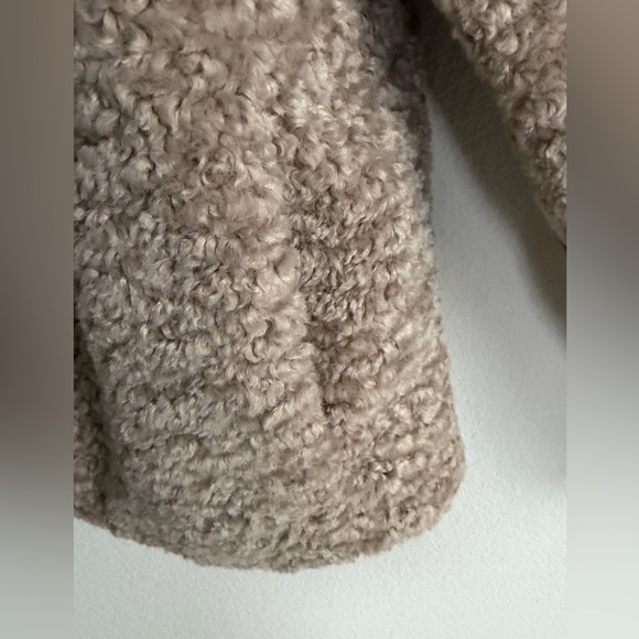 Banana Republic Plush Tan Teddy Jacket - Picture 6 of 6